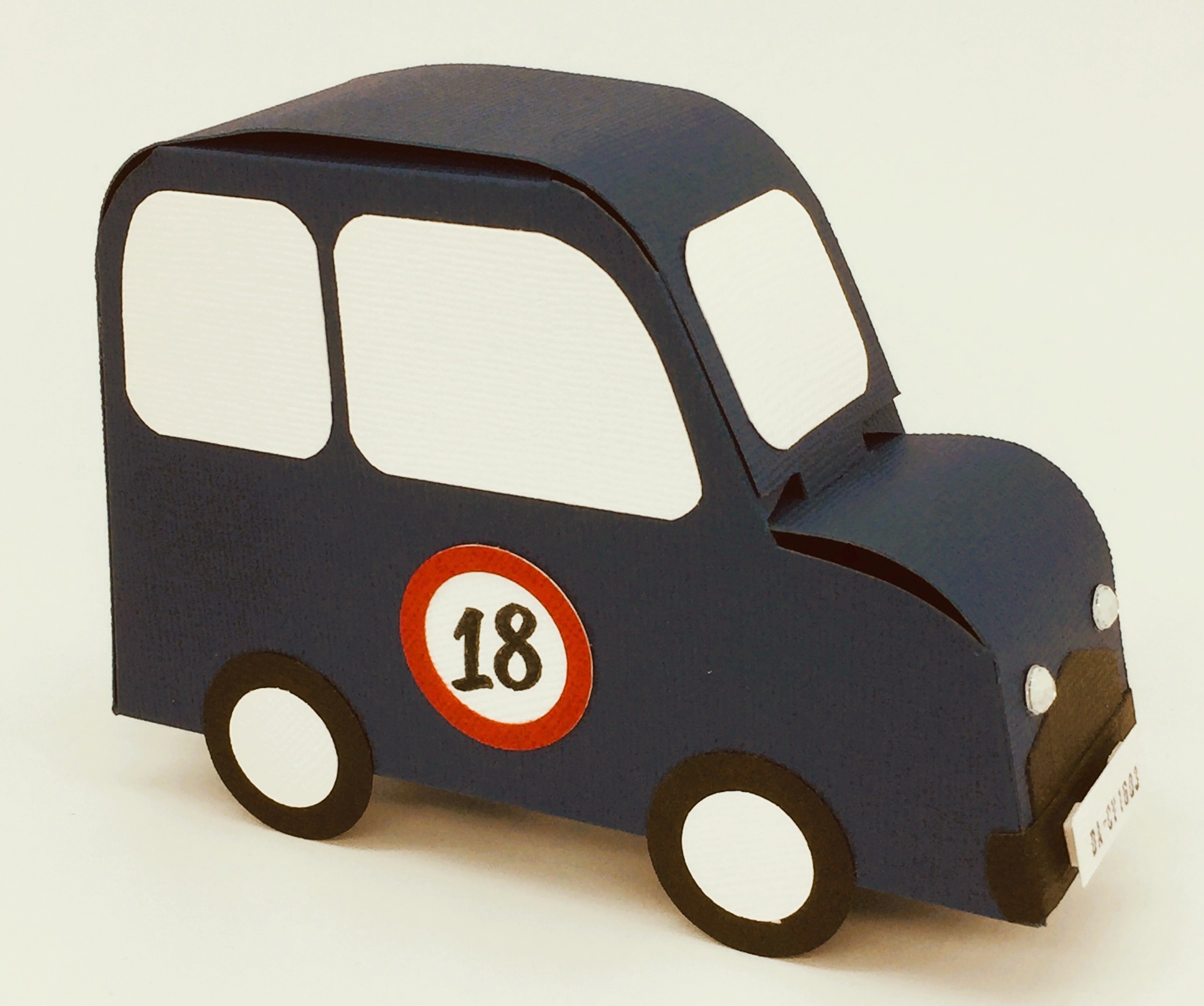 Geschenkschachtel Flotter Flitzer mit 18-Schild