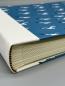 Preview: Fotoalbum 15×21 cm quer Möwenflug – Detail weißer Leinenrücken, handgebunden in Mühltal
