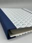 Preview: Ringbuch Planer A5 blau Blumen Detail Leinenrücken