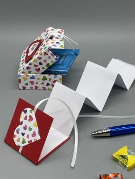 Preview: Geschenk Minibox Verpackung Schachtel bunt rot Leporello Herz Füllungsmöglichkeit Stift