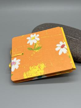 Buch Satinband Rückseite Fotos Faltbuch Blumen gelborange