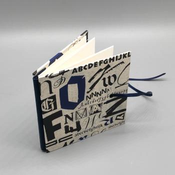 Buch Satinband Rückseite Fotos Faltbuch Buchstaben