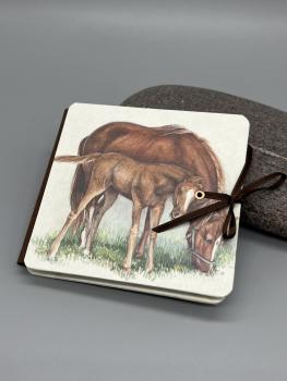 Fotoalbum Buch braun Pferdefamilie Satinband