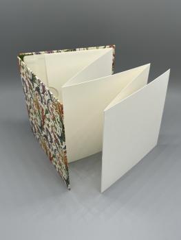 Preview: Buch Faltbuch bunt Innenseiten weiß zickzack