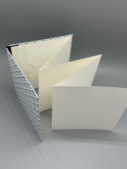 Preview: Buch Faltbuch blau Innenseiten weiß zickzack