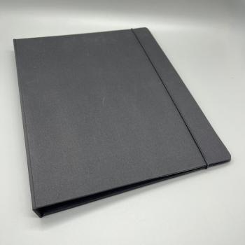 Ordner Buch Mappe schwarz Gummikordel Front