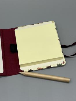 Preview: Haftnotizblock mit Stift Bunte Pferde Variante Rot – Innenansicht mit Haftnotizblock und Bleistift