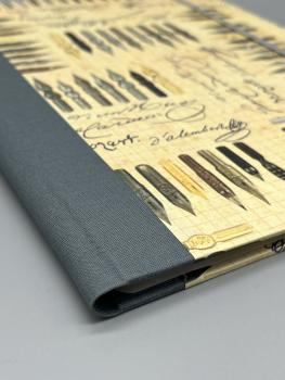 Preview: Klemme Mappe A5  Tuschfedern Unterschriften beige grau weiß Bindung Leinen Füllhöhe