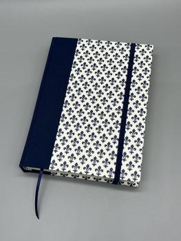 Buch  Leinenrücken Gummiband handgebunden Notizen Front Tagebuch blau Blüten Muster