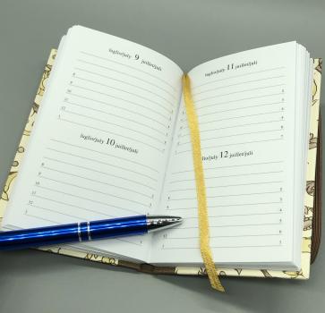 Buch Notizen Lesebändchen Stift schreiben Datum Tage