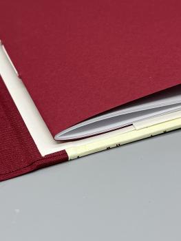 Preview: Notizen A6 Leinenrücken auswechselbar Heft Rückseite rot Detail