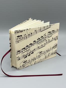 Buch Sammeltaschen Satinband handgebunden Notizen Steckfächer sammeln Musik Partitur