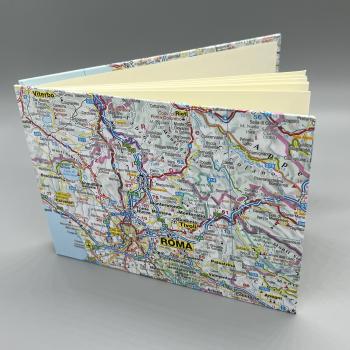 TaschenBuch Stadt, Land, Fluss Variante Rom – Vorderdeckel mit Straßenkarten-Ausschnitt als Upcycling-Einband