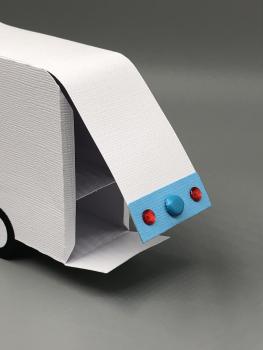 Preview: Geschenkschachtel Camper Fahrzeug Modell Box weiß Klappe Heck