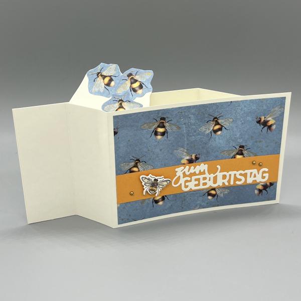 Geburtstagskarte Bienchen auseinandergezogen mit aufsteigendem Pop-up-Element