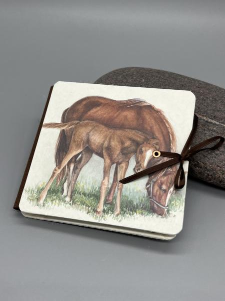 Fotoalbum Buch braun Pferdefamilie Satinband