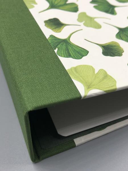 Buch Ordner A4 Ringmechanik Blätter Laub grün Leinenrücken