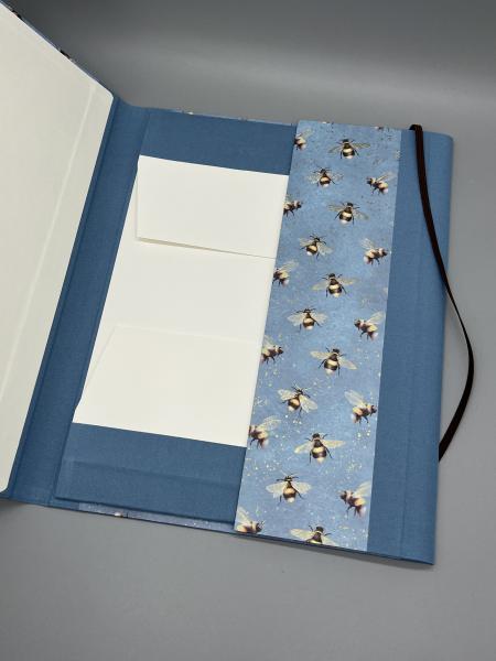 Mappe A4 Sammeln hellblau Bienchen Innenklappe
