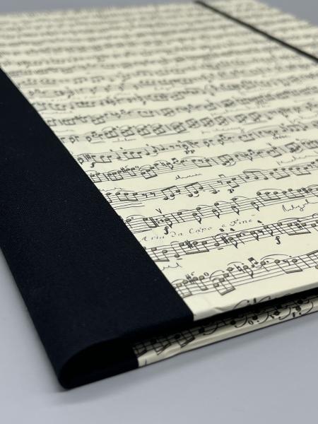 Mappe A4 Sammeln Noten schwarz Detail  Leinenrücken