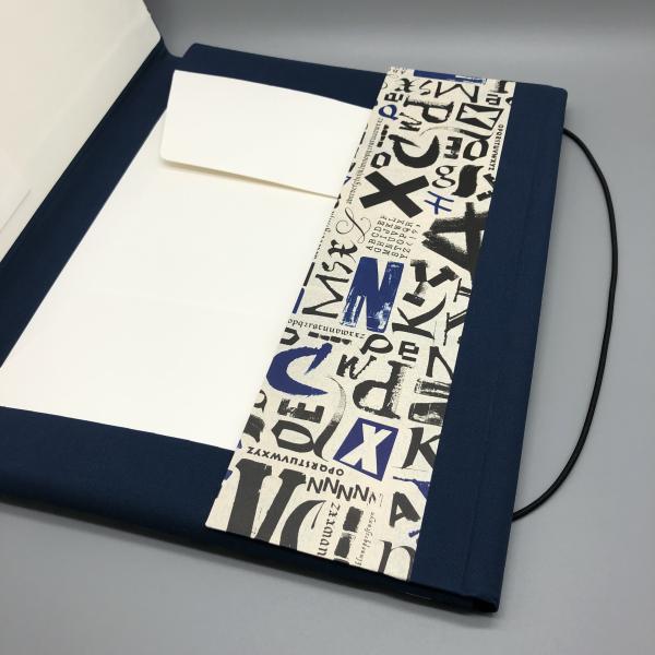 Mappe A4 Mappe A4 Sammeln Schriftzeichen Buchstaben InnenklappeNoten Lieder braun Innenklappe