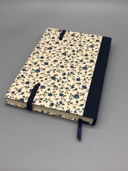 Buch Leinenrücken  Rückseite handgebunden Blumen