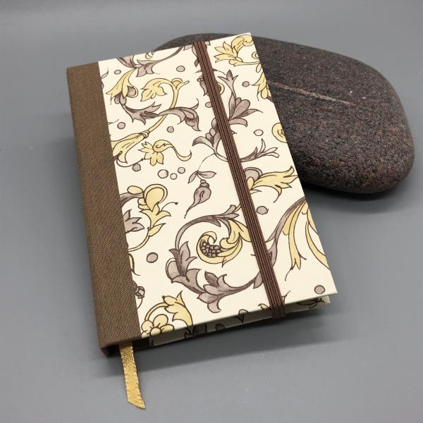 Buch Tage Notizen Gummiband schreiben Ranken braun