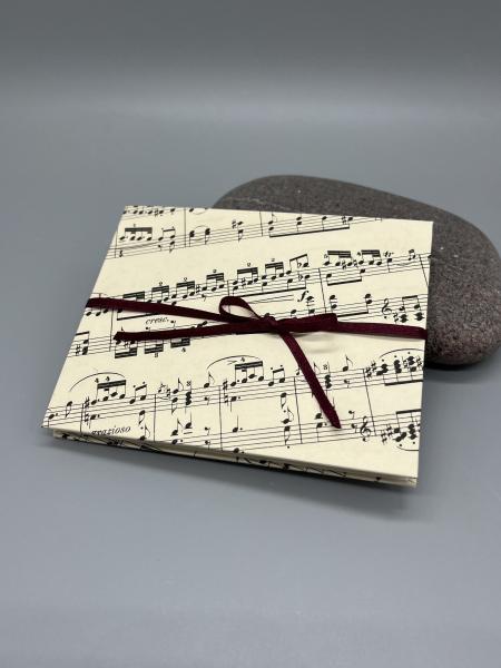 Buch Sammeltaschen Satinband handgebunden Notizen Steckfächer Seiten sammeln Musik Partitur Front