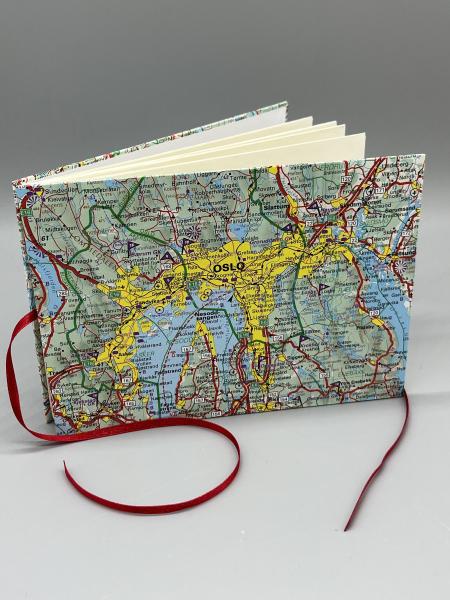 Buch Satinband handgebunden Notizen Steckfächer Seiten sammeln Reise Straßenkarte